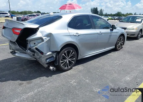 2020 Toyota Camry Se z USA, uszkodzony, nr VIN 4T1G11AK5LU903772
